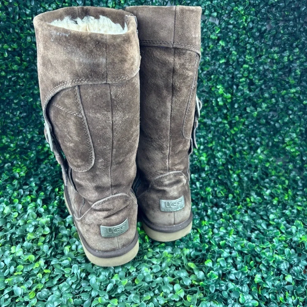 UGG AUSTRALIA CARGO SHEEPSKIN TALL WINTER BOOTS SIZE 8 woman